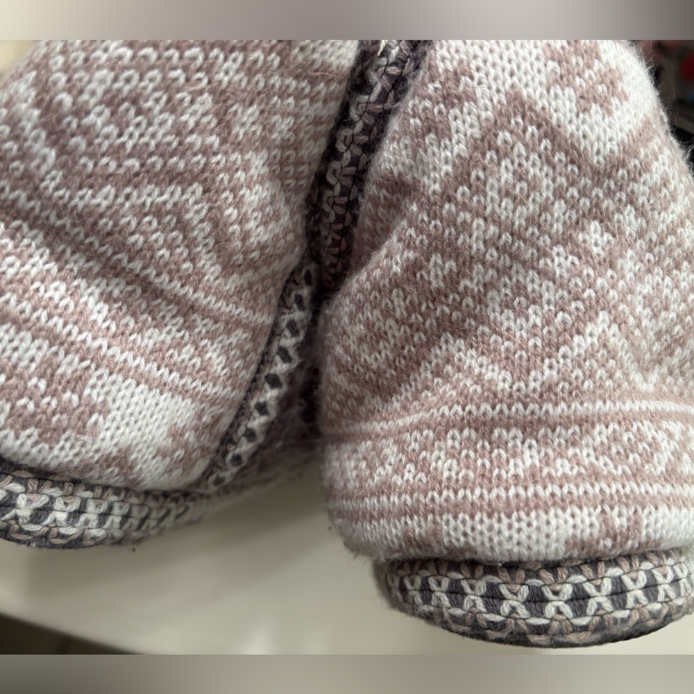 Muk Luks Gray Knit Slippers - Picture 6 of 6